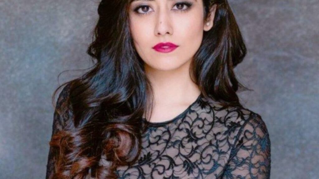 Jonita Gandhi Biography, Age, Family, Career, Personal Life, Award, Height, Weight, Net worth, Total Assets, BoyFriend