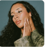 Who is Naomi Sharon, Know about Naomi Sharon Biography, Net Worth, Age, Height, News, Husband, Boyfriend, Earnings & Religion